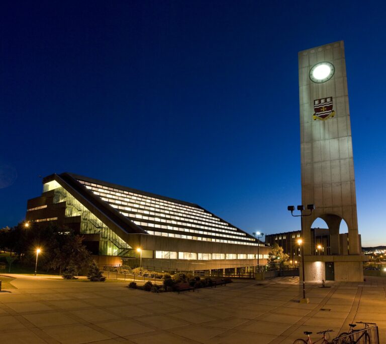 Graduate Students vote against dissolution of GSU